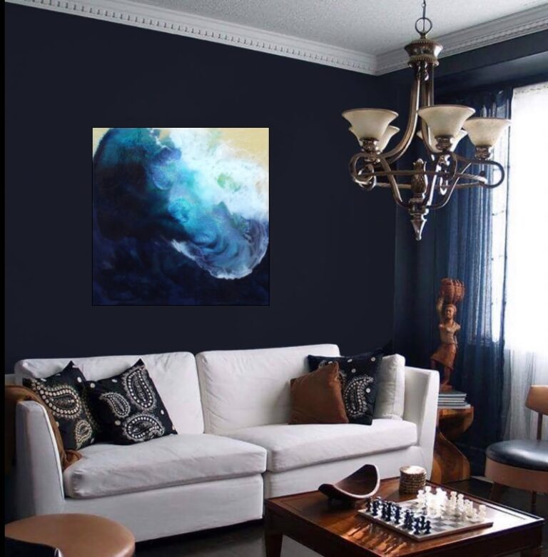 Epic thinks she likes a dark wall but could also be happy on a white one :)